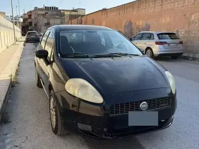 Usata Fiat Punto 75 CV (55 kW) 2007 Blu Utilitaria