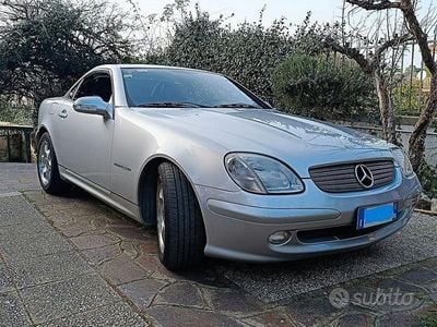 Usado Mercedes SLK230 193 CV (141 kW) 2001 Gris Descapotable