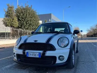 Usata Mini ONE 90 CV (66 kW) 2011 Utilitaria