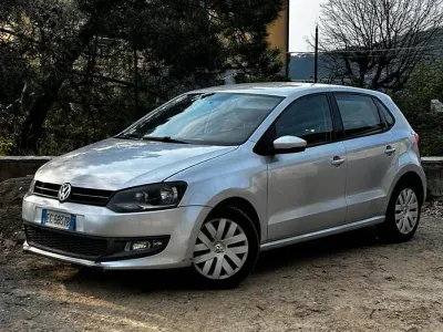 Usata VW Polo 90 CV (66 kW) 2010 Grigio Utilitaria