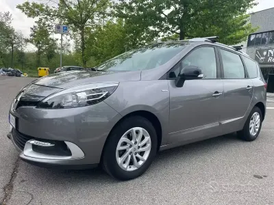 Usata Renault Scénic III 110 CV (80 kW) 2015 Grigio Monovolume