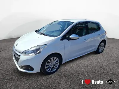 Usata Peugeot 208 Allure 83 CV (61 kW) 2019 Bianco Utilitaria