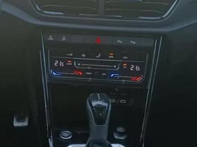 Usata VW T-Roc 150 CV (110 kW) 2023 Nero SUV