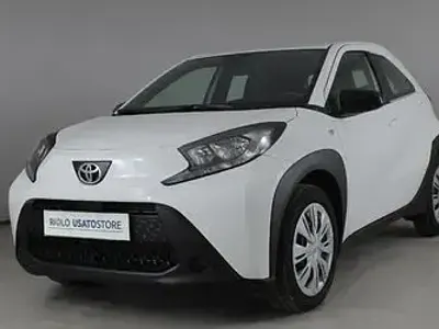 Usata Toyota Aygo X Active 72 CV (52 kW) 2024 Bianco SUV