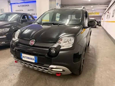 Usado Fiat Panda Cross Cross 69 CV (50 kW) 2022 Negro Utilitario