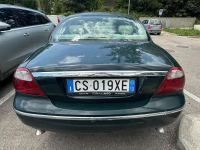 Usata Jaguar S-Type Executive 207 CV (152 kW) 2005 Verde Berlina