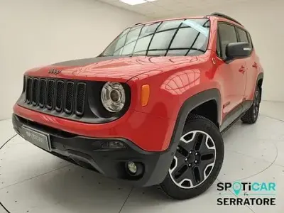 Begagnad Jeep Renegade Trailhawk 170 HK (125 kW) 2017 Röd SUV
