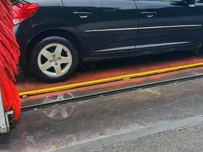 Usata Peugeot 207 68 CV (50 kW) 2009 Nero Berlina