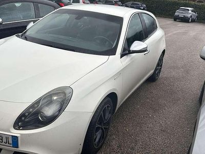 Usata Alfa Romeo Giulietta 105 CV (77 kW) 2012 Bianco Utilitaria