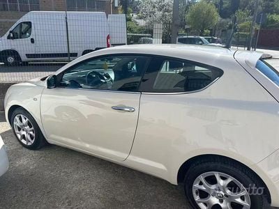 Gebraucht Alfa Romeo MiTo Distinctive 85 PS (62 kW) 2014 Weiß Kleinwagen