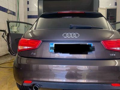 usata Audi A1 1.6 tdi Attraction 105cv