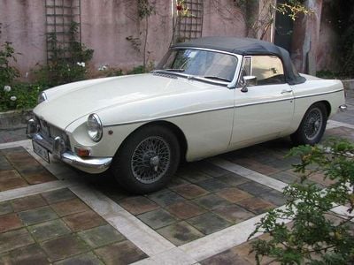 Usata MG B 94 CV (69 kW) 1967 Giallo Cabrio