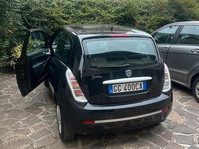 Usata Lancia Ypsilon 60 CV (44 kW) 2008 Nero Utilitaria