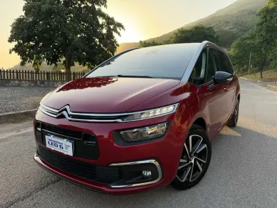 Usata Citroën C4 SpaceTourer Shine 131 CV (96 kW) 2021 Rosso Monovolume