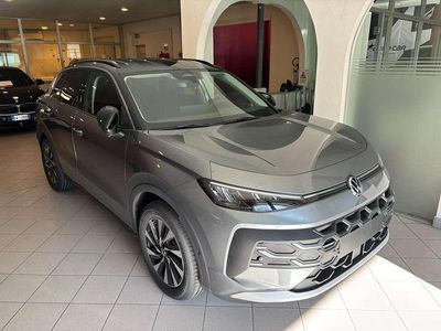 Usata VW T-Roc Life 116 CV (85 kW) 2026 Pure white  tetto nero SUV