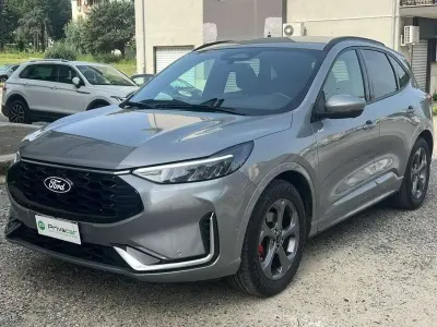 Usata Ford Kuga ST-Line X 151 CV (111 kW) 2025 Grigio SUV