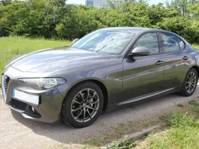 Usata Alfa Romeo Giulia 136 CV (100 kW) 2019 Grigio Berlina