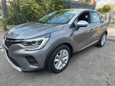 Usata Renault Captur Intens 101 CV (74 kW) 2020 Grigio SUV