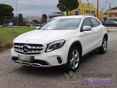 Usata Mercedes GLA180 AMG 109 CV (80 kW) 2018 Bianco SUV