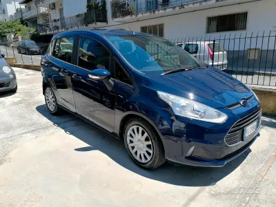 Usata Ford B-MAX Business Edition 75 CV (55 kW) 2017 Blu Monovolume