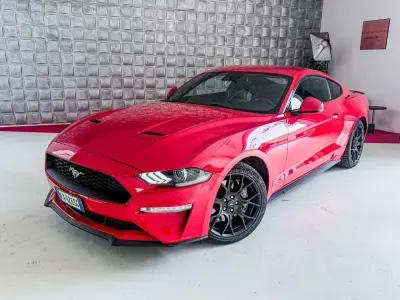 Usata Ford Mustang Fastback 290 CV (213 kW) 2019 Rosso Coupé