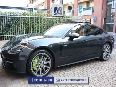 Usata Porsche Panamera Sport 330 CV (242 kW) 2019 Grigio Berlina