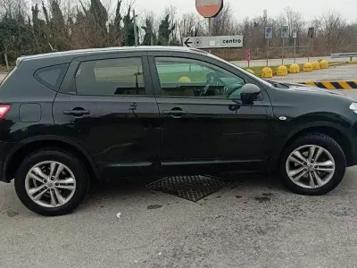 Usata Nissan Qashqai 106 CV (77 kW) 2013 Nero SUV