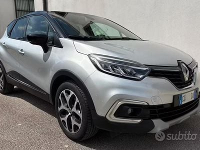 Usata Renault Captur 100 CV (73 kW) 2019 Grigio SUV
