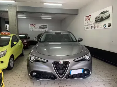 Usata Alfa Romeo Stelvio Business 210 CV (154 kW) 2017 Grigio SUV