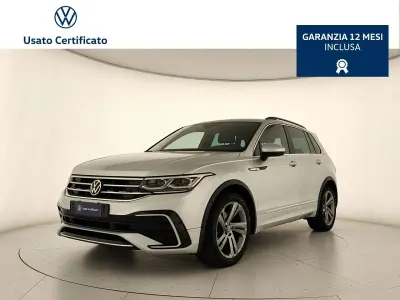 Usata VW Tiguan R-line 150 CV (110 kW) 2023 Argento SUV