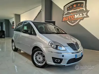 Usata Lancia Musa 95 CV (69 kW) 2011 Grigio Monovolume