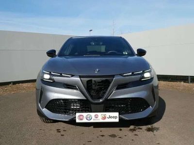 Nuova Alfa Romeo Junior Edizione Speciale 136 CV (100 kW) 2025 Grigio scuro SUV