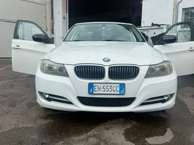 Usata BMW 318 Efficient Dynamics 143 CV (105 kW) 2011 Bianco Berlina