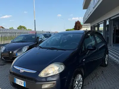 Usata Fiat Punto Evo Dynamic 69 CV (50 kW) 2011 Blu Utilitaria