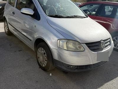 Begagnad VW Fox 54 HK (39 kW) 2009 Grå Halvkombi
