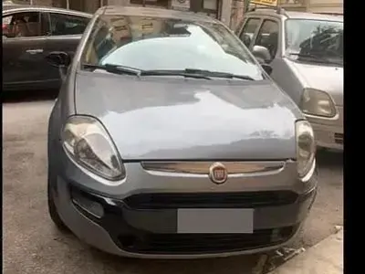 Usata Fiat Grande Punto 90 CV (66 kW) 2007 Grigio Utilitaria