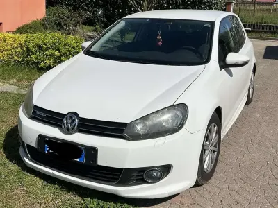 Usata VW Golf VI 105 CV (77 kW) 2010 Utilitaria