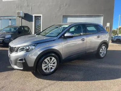 Usata Peugeot 3008 Allure 131 CV (96 kW) 2020 Argento SUV