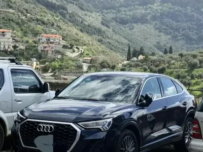 Usata Audi Q3 Sportback 150 CV (110 kW) 2020 Bluazzurro SUV