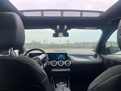 Usata Mercedes GLA200 Premium 150 CV (110 kW) 2022 Bianco SUV