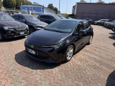 Usata Toyota Corolla Active 98 CV (72 kW) 2020 Nero Berlina