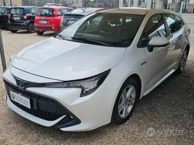 Usata Toyota Corolla Business Edition 98 CV (72 kW) 2021 Bianco Station wagon
