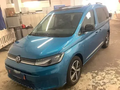 Usata VW Caddy Style 102 CV (75 kW) 2021 Bluazzurro Monovolume