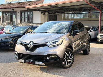 Usata Renault Captur Intens 90 CV (66 kW) 2017 Grigio scuro SUV