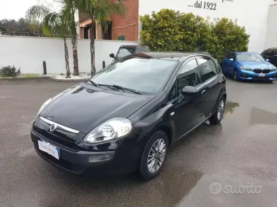 Usata Fiat Punto Evo Active 65 CV (47 kW) 2010 Nero metallizzato Utilitaria