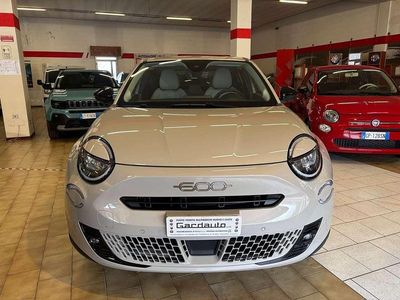 Beige Usata 2025 Fiat 600 La Prima SUV | 23.950 € (Cara)