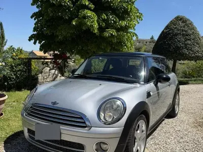 Käytetty Mini Cooper D 109 HP (80 kW) 2009 Harmaa Viistoperä