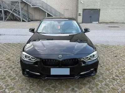 Usata BMW 318 Sport Line 143 CV (105 kW) 2012 Nero Berlina