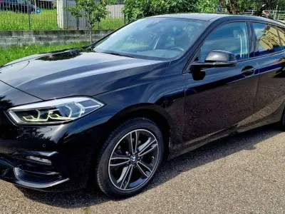 Usata BMW 118 Sport Line 136 CV (100 kW) 2022 Nero Utilitaria
