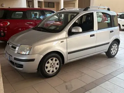 Usata Fiat Panda Dynamic 60 CV (44 kW) 2010 Grigio Utilitaria